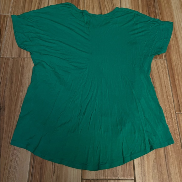 Green Shirt W/ Gathering @ Waist - Picture 4 of 4